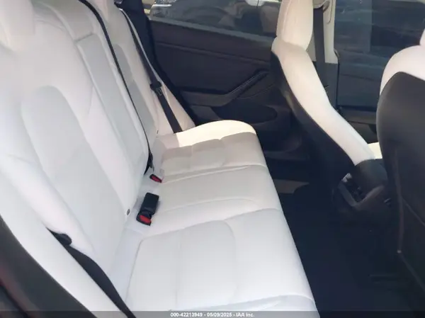 5YJ3E1EB1NF119215 2022 TESLA MODEL 3 - Image 8