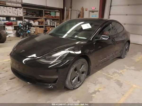 5YJ3E1EB1NF120493 2022 TESLA MODEL 3 - Image 2