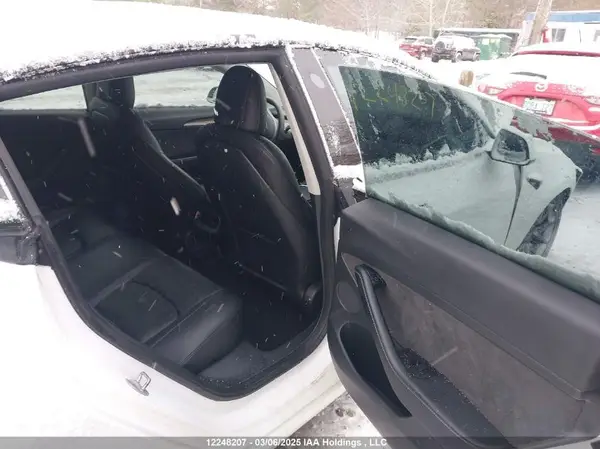 5YJ3E1EB1NF123586 2022 TESLA MODEL 3 - Image 8