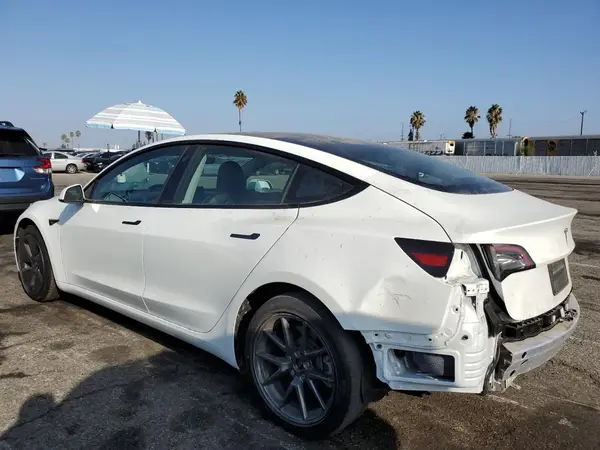 5YJ3E1EB1NF124348 2022 TESLA MODEL 3 - Image 2