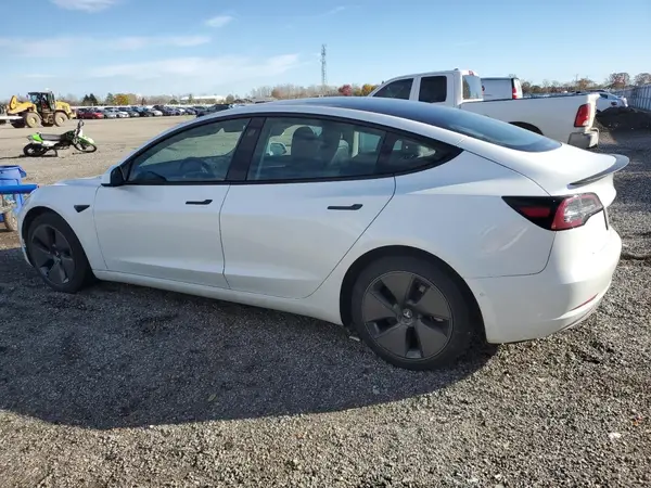 5YJ3E1EB1NF124883 2022 TESLA MODEL 3 - Image 2