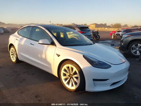5YJ3E1EB1NF129310 2022 TESLA MODEL 3 - Image 1