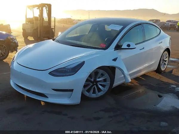5YJ3E1EB1NF129310 2022 TESLA MODEL 3 - Image 2