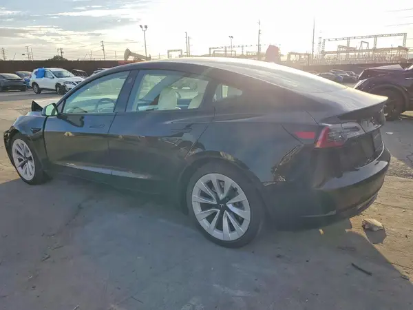 5YJ3E1EB1NF130988 2022 TESLA MODEL 3 - Image 2