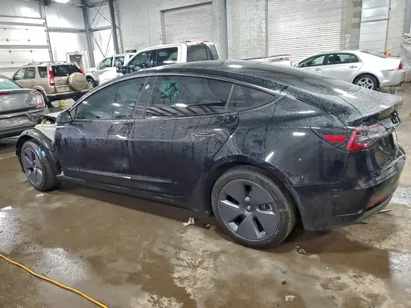 5YJ3E1EB1NF132353 2022 TESLA MODEL 3 - Image 2