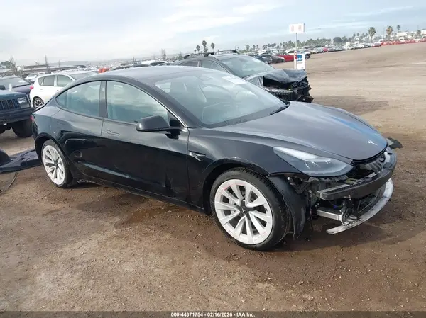 5YJ3E1EB1NF133969 2022 TESLA MODEL 3 - Image 1