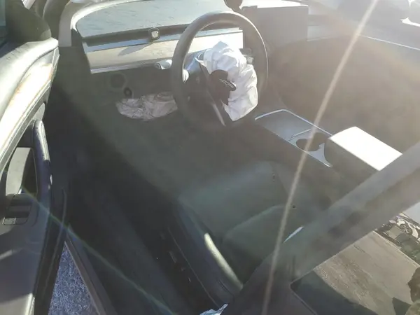 5YJ3E1EB1NF135334 2022 TESLA MODEL 3 - Image 8