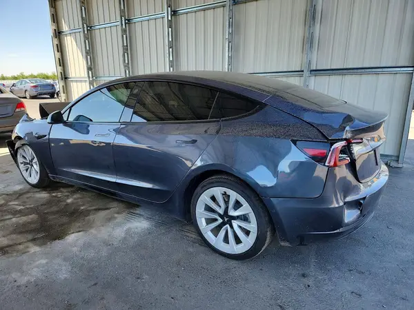 5YJ3E1EB1NF144633 2022 TESLA MODEL 3 - Image 2
