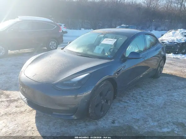 5YJ3E1EB1NF152067 2022 TESLA MODEL 3 - Image 2