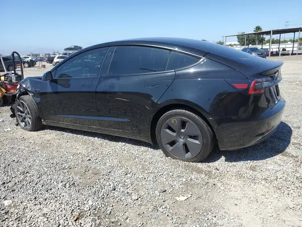 5YJ3E1EB1NF152389 2022 TESLA MODEL 3 - Image 2