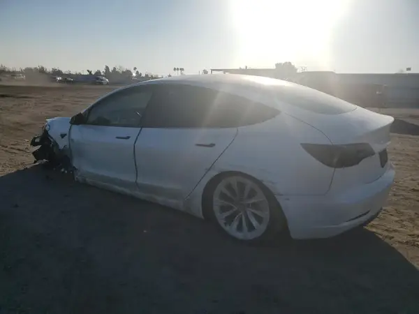 5YJ3E1EB1NF153140 2022 TESLA MODEL 3 - Image 2