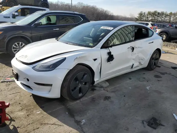 5YJ3E1EB1NF157642 2022 TESLA MODEL 3 - Image 1