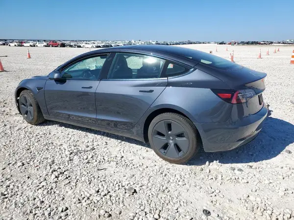 5YJ3E1EB1NF167460 2022 TESLA MODEL 3 - Image 2