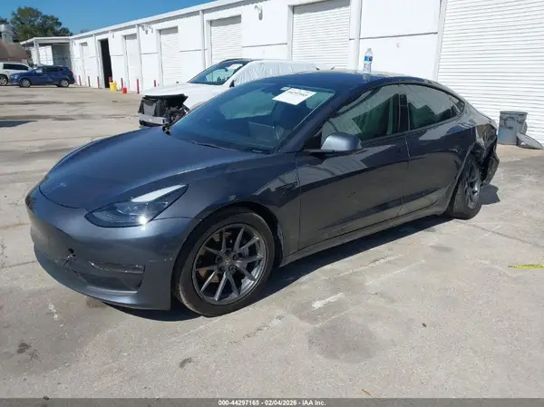 5YJ3E1EB1NF169130 2022 TESLA MODEL 3 - Image 2