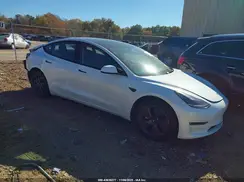 5YJ3E1EB1NF172979 2022 TESLA MODEL 3