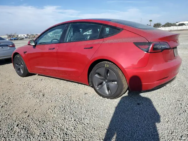 5YJ3E1EB1NF173890 2022 TESLA MODEL 3 - Image 2