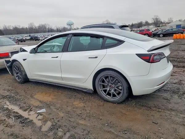 5YJ3E1EB1NF174294 2022 TESLA MODEL 3 - Image 2