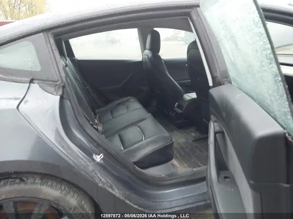 5YJ3E1EB1NF174361 2022 TESLA MODEL 3 - Image 8