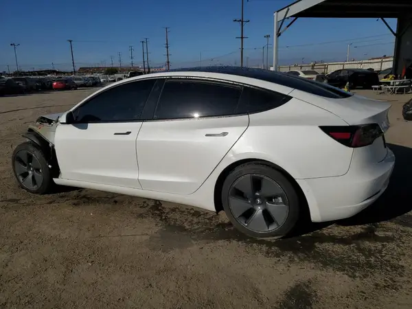 5YJ3E1EB1NF174764 2022 TESLA MODEL 3 - Image 2