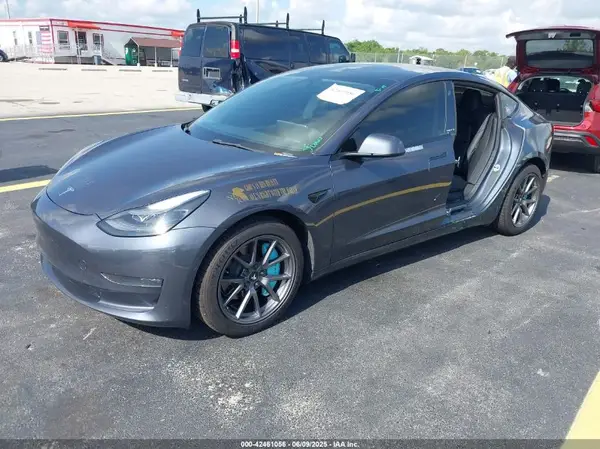 5YJ3E1EB1NF176739 2022 TESLA MODEL 3 - Image 2