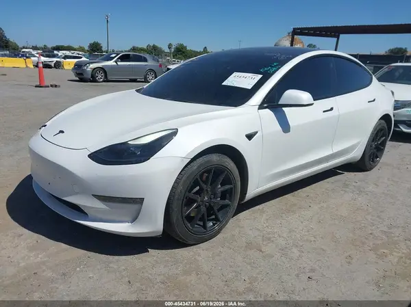 5YJ3E1EB1NF179933 2022 TESLA MODEL 3 - Image 2