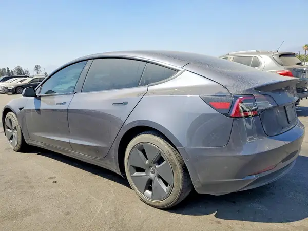 5YJ3E1EB1NF181309 2022 TESLA MODEL 3 - Image 2