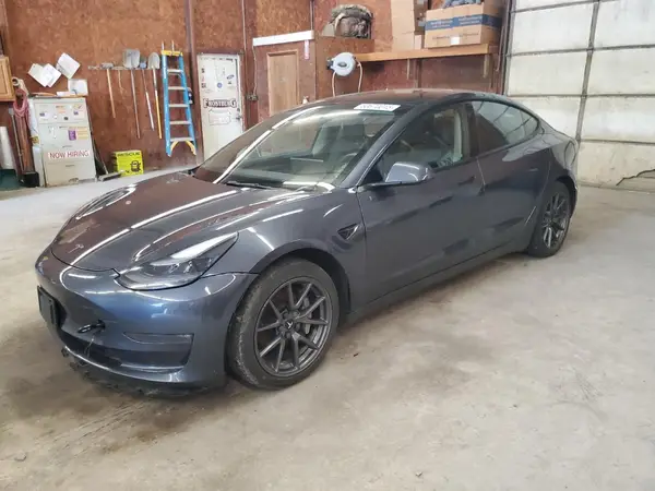 5YJ3E1EB1NF184999 2022 TESLA MODEL 3 - Image 1