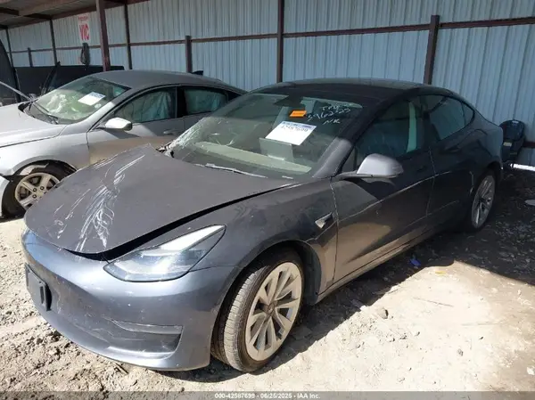 5YJ3E1EB1NF186090 2022 TESLA MODEL 3 - Image 2