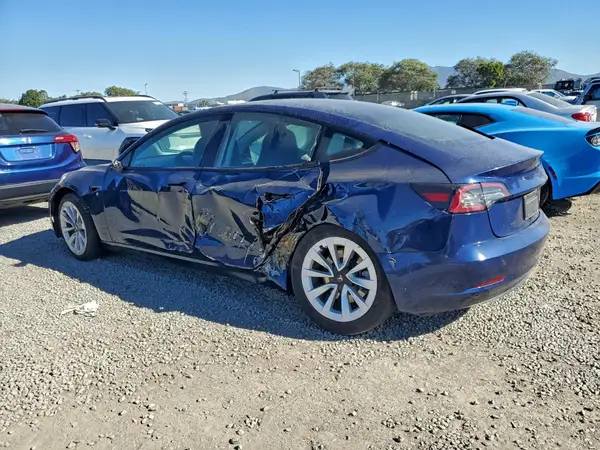 5YJ3E1EB1NF188017 2022 TESLA MODEL 3 - Image 2