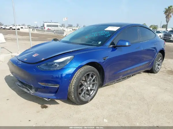 5YJ3E1EB1NF189698 2022 TESLA MODEL 3 - Image 2