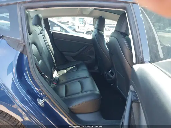 5YJ3E1EB1NF190298 2022 TESLA MODEL 3 - Image 8