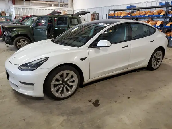 5YJ3E1EB1NF192472 2022 TESLA MODEL 3 - Image 1