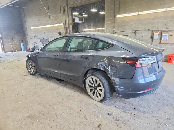 5YJ3E1EB1NF192620 2022 TESLA MODEL 3 - Image 2