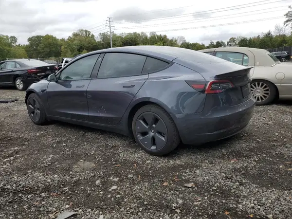 5YJ3E1EB1NF193959 2022 TESLA MODEL 3 - Image 2
