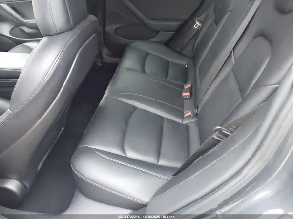5YJ3E1EB1NF194058 2022 TESLA MODEL 3 - Image 8