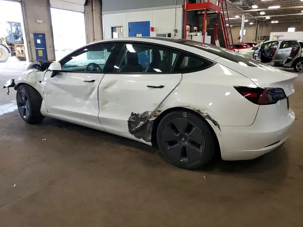 5YJ3E1EB1NF195808 2022 TESLA MODEL 3 - Image 2