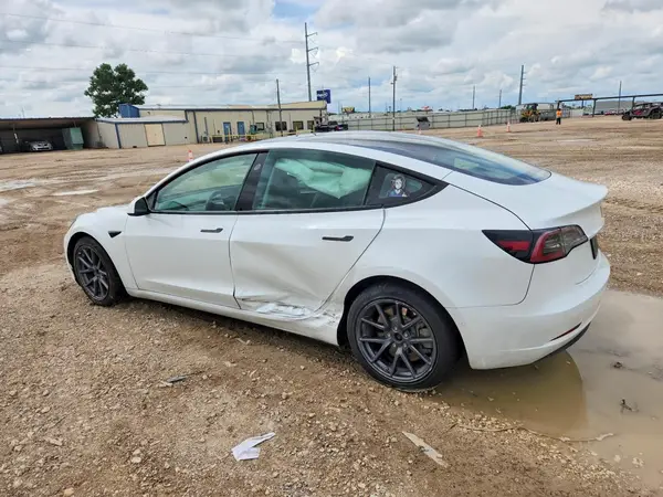 5YJ3E1EB1NF196263 2022 TESLA MODEL 3 - Image 2