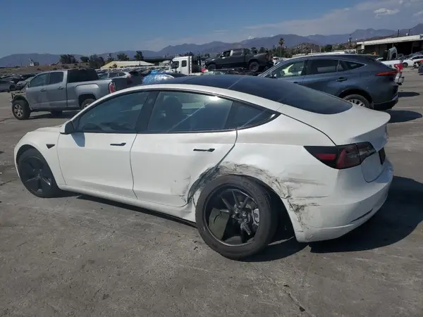 5YJ3E1EB1NF207035 2022 TESLA MODEL 3 - Image 2