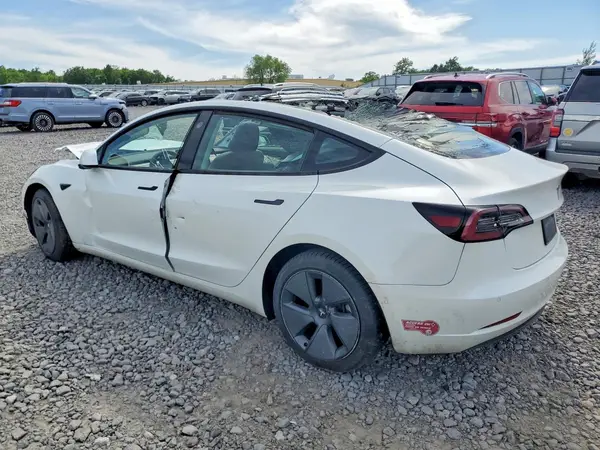 5YJ3E1EB1NF211991 2022 TESLA MODEL 3 - Image 2