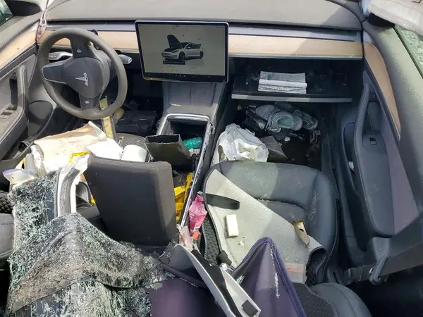5YJ3E1EB1NF211991 2022 TESLA MODEL 3 - Image 8