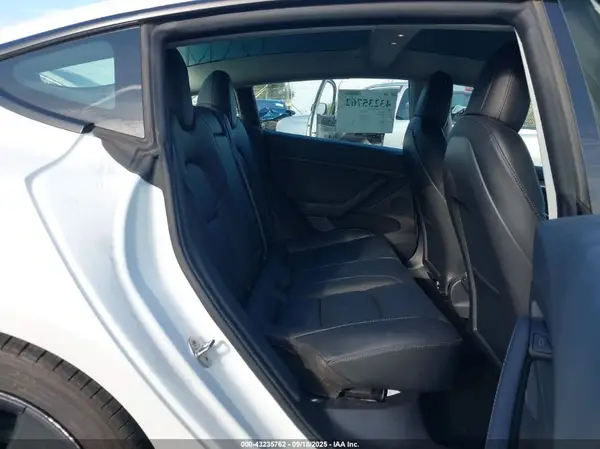 5YJ3E1EB1NF222022 2022 TESLA MODEL 3 - Image 8