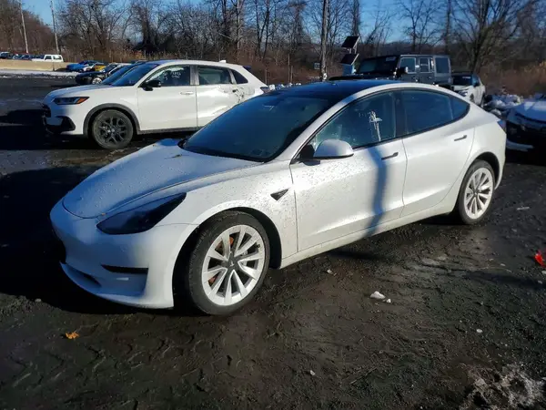 5YJ3E1EB1NF228144 2022 TESLA MODEL 3 - Image 1