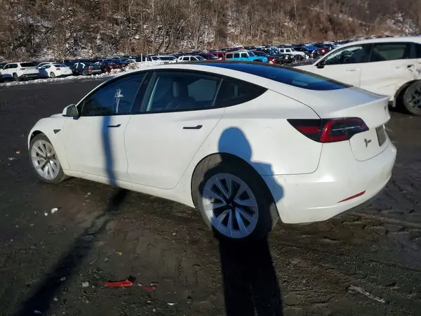 5YJ3E1EB1NF228144 2022 TESLA MODEL 3 - Image 2