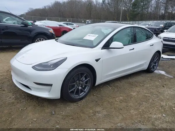 5YJ3E1EB1NF234946 2022 TESLA MODEL 3 - Image 2