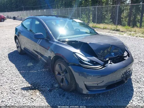 5YJ3E1EB1NF237216 2022 TESLA MODEL 3 - Image 1