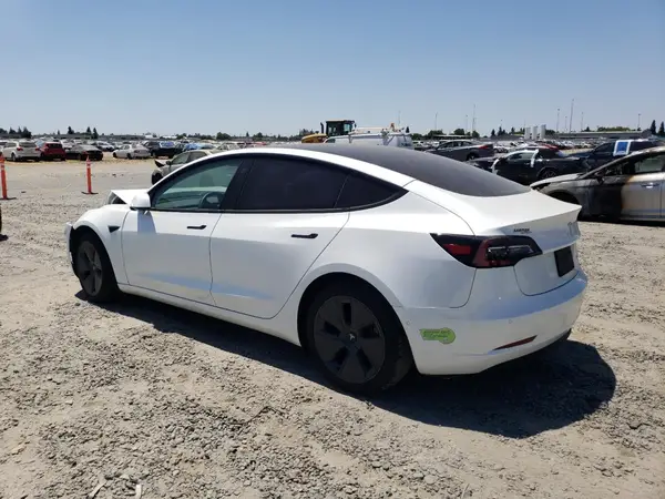 5YJ3E1EB1NF237555 2022 TESLA MODEL 3 - Image 2