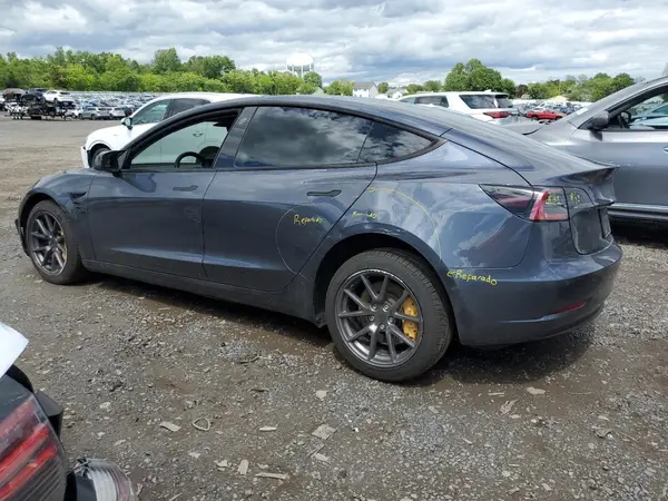 5YJ3E1EB1NF238446 2022 TESLA MODEL 3 - Image 2