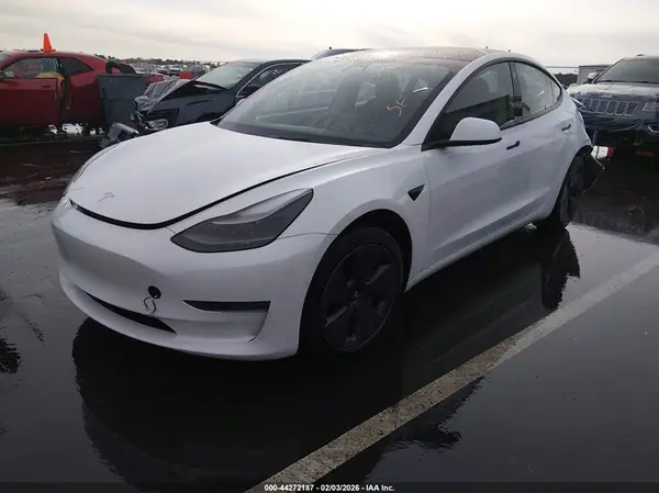 5YJ3E1EB1NF246305 2022 TESLA MODEL 3 - Image 2