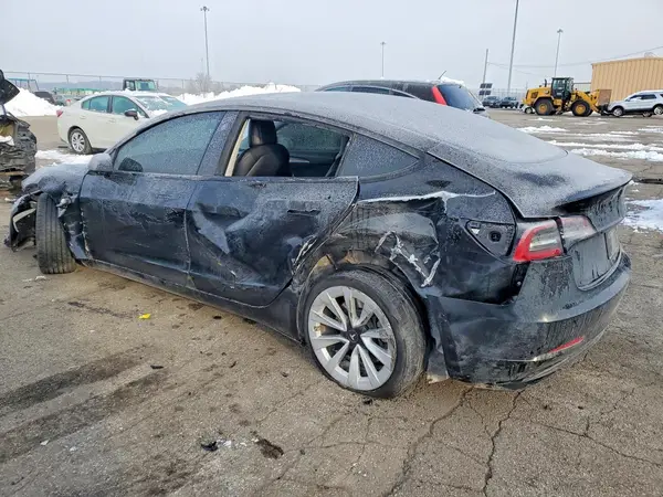 5YJ3E1EB1NF253500 2022 TESLA MODEL 3 - Image 2