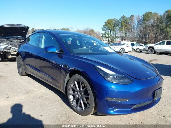 5YJ3E1EB1NF257059 2022 TESLA MODEL 3 - Image 1